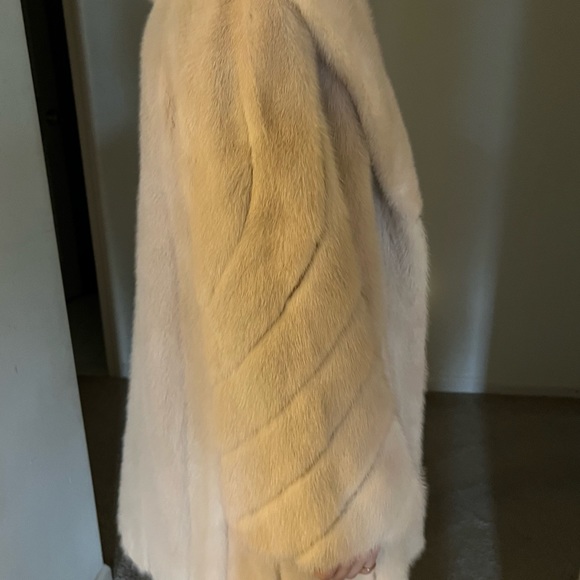 Dicker and Dicker Beverly Hills, garment bag. Excellent condition. - Picture 2 of 3